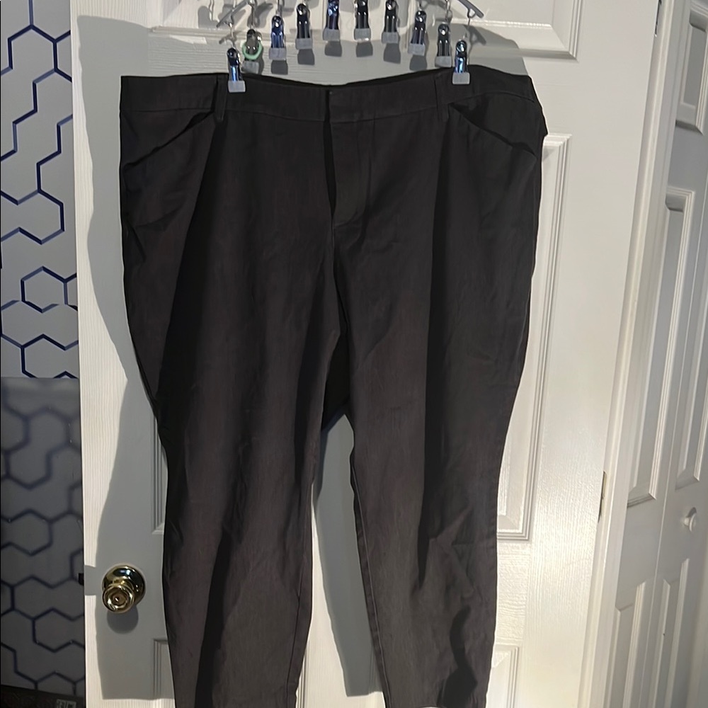 Old Navy Women’s Gray Pants 24